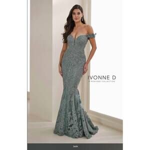 NEW IVONNE D off-shoulder formal gown in jade